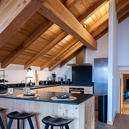 La Apartment *